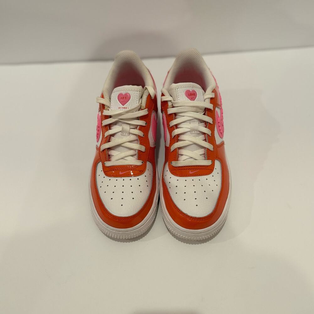 AIR FORCE 1 LOW PS Valentine's Day 2023 Youth size 4.5 - Picture 4 of 9